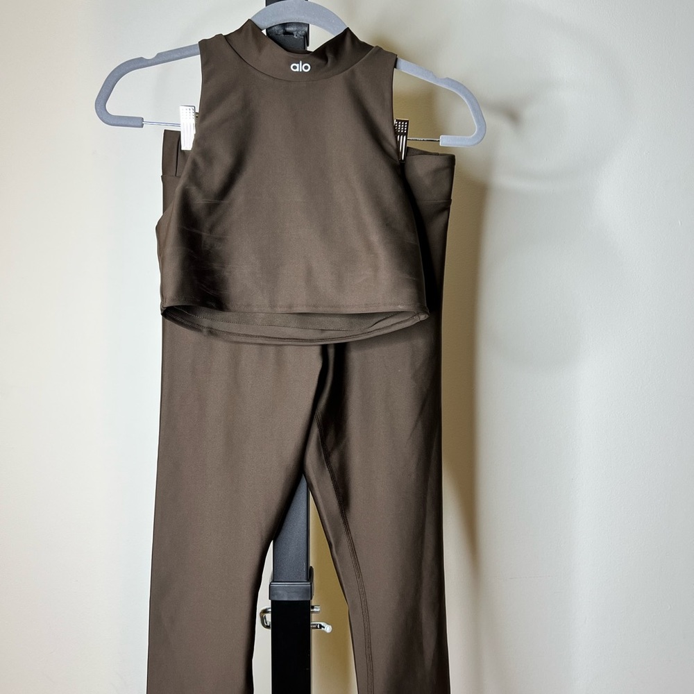 BRAND NEW ALO SET